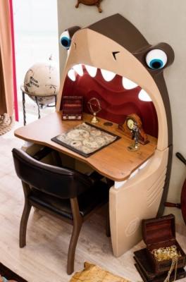 Стол письменный Shark Pirate 1103-1